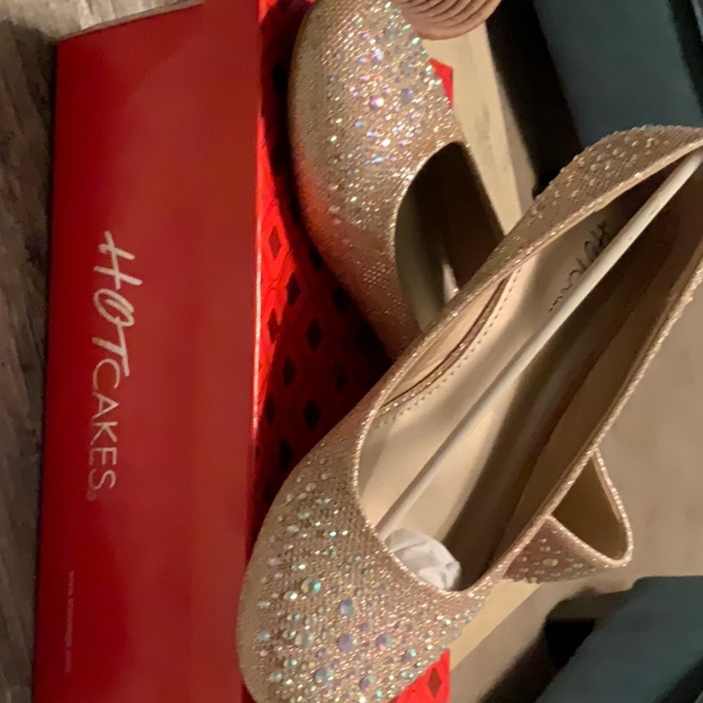 Hot cakes flats
